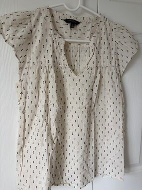 Banana Republic Cream Cap Sleeve Black Dot-Print Blouse - Size Medium